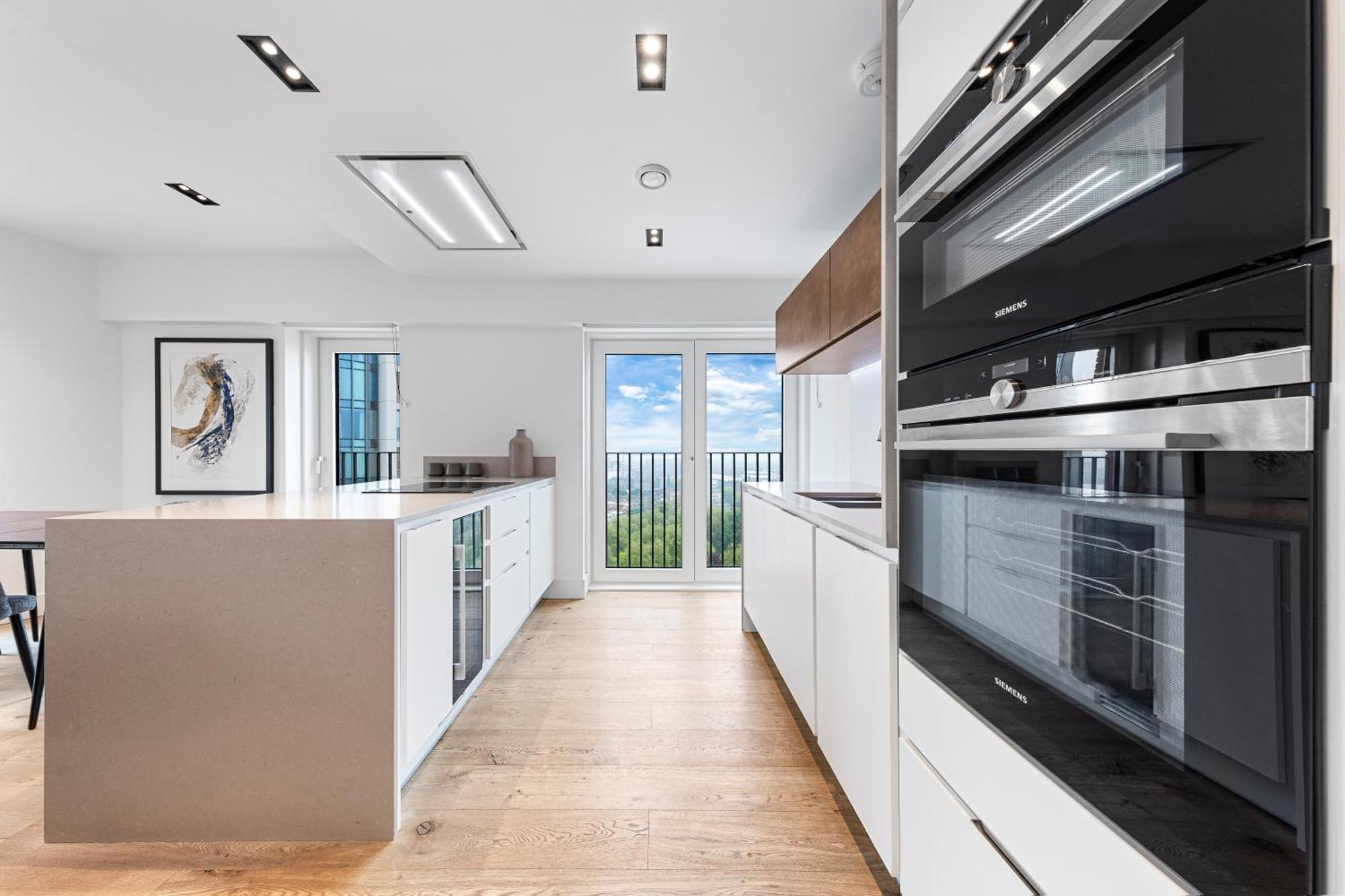 Heart Of Panoramic View 2 Bedroom Designer Luxury - Pool And Gym Access Londra