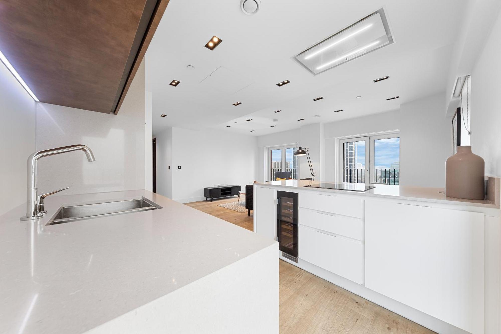 Heart Of Panoramic View 2 Bedroom Designer Luxury - Pool And Gym Access Appartamento Londra